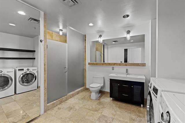 Building Photo - 1122 Jackson St