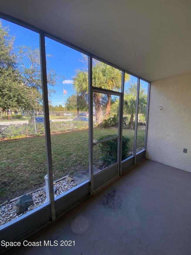 Building Photo - 3135 Shady Dell Ln