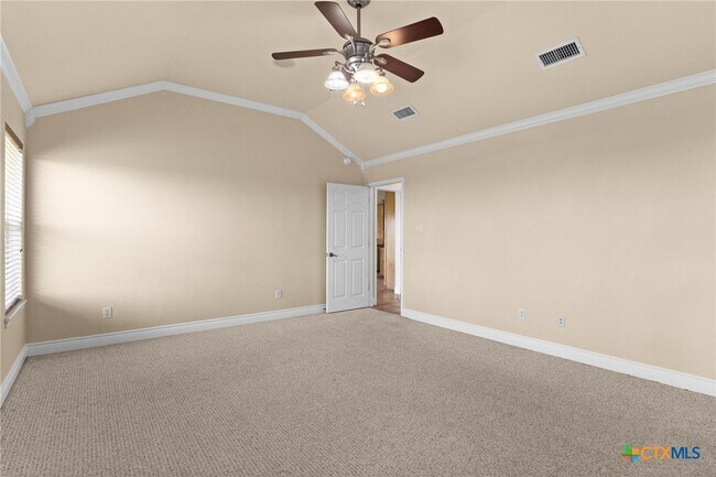 Building Photo - 336 Skyline Dr