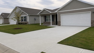 Building Photo - 305 McCleary Ln