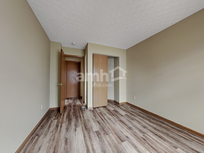 Building Photo - 6476 Kelsey Ct