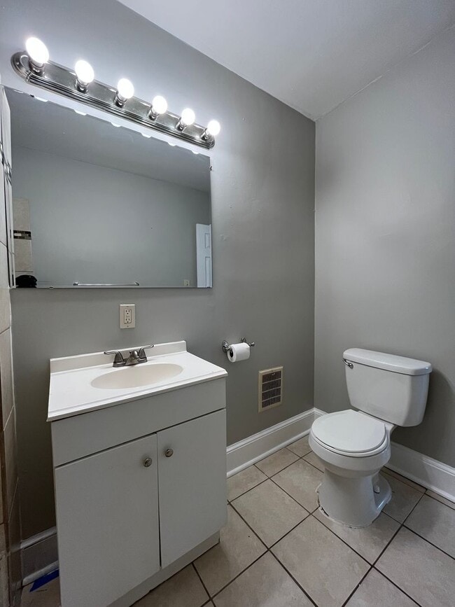 Building Photo - 3339 W.84th