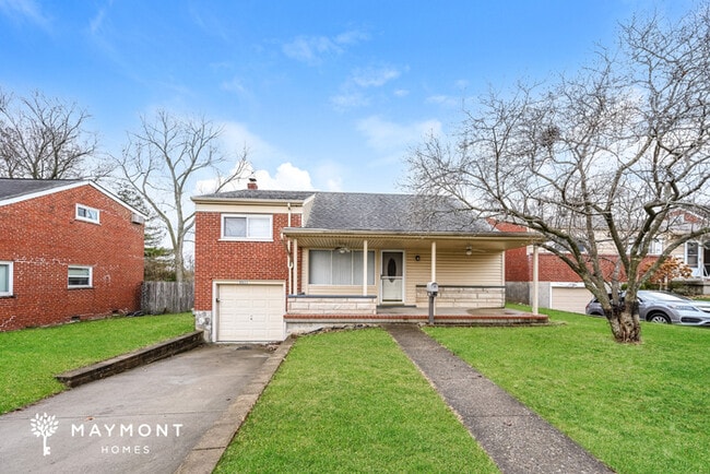 Building Photo - 5511 Woodhaven Dr