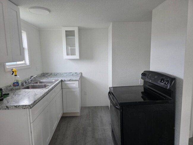 Building Photo - 933 Chandrika Pl