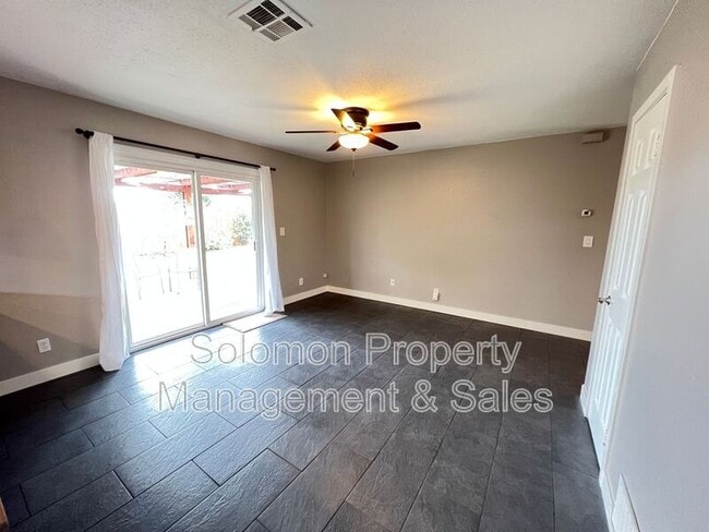 Building Photo - 3931 Genine Dr