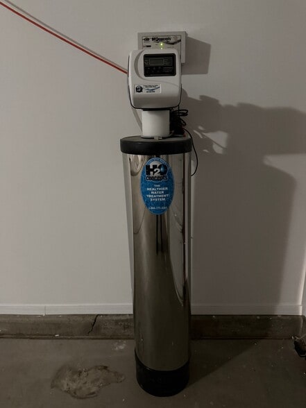 Building Photo - 11402 W Hutton Dr