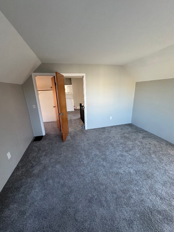 Building Photo - 337 Beach Ave