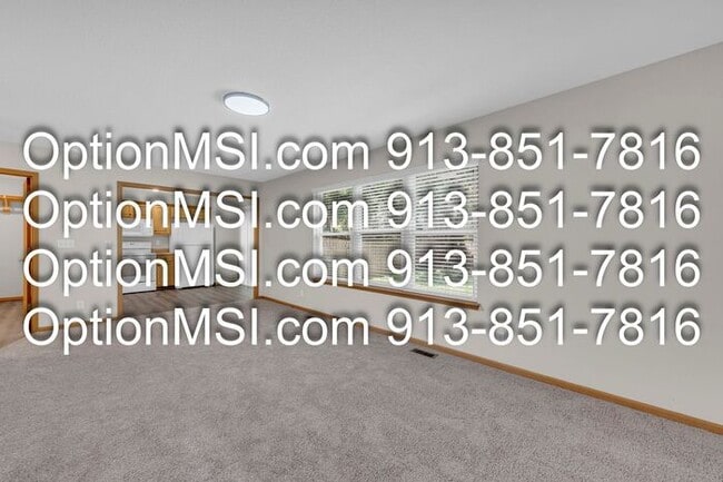 Building Photo - Overland park duplex!