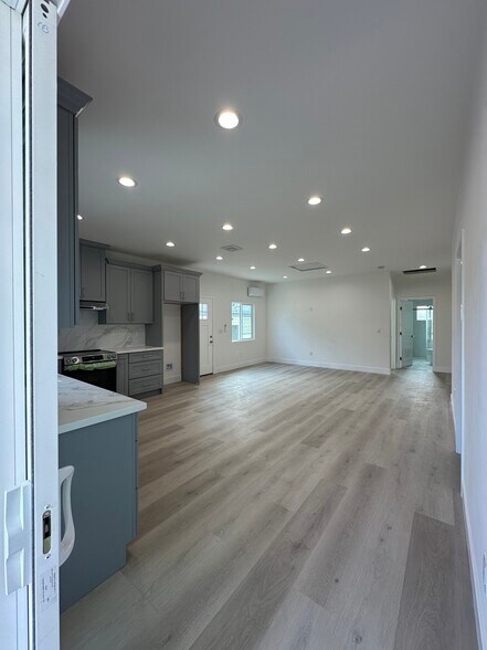 living room/kitchen - 9313 Marchand Ave