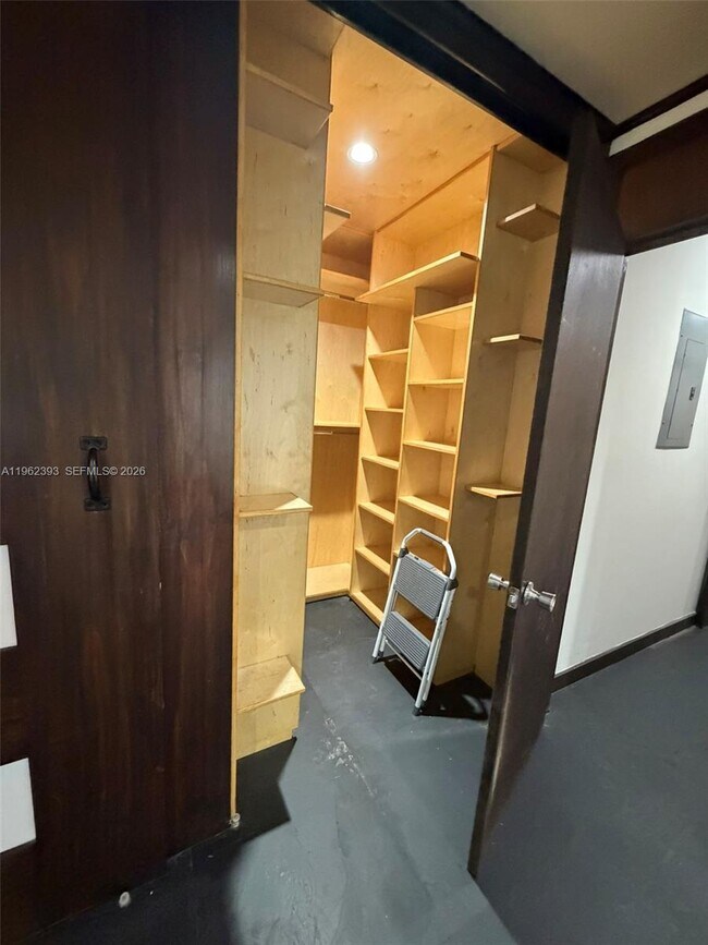 Building Photo - 9850 NW 15th Ct