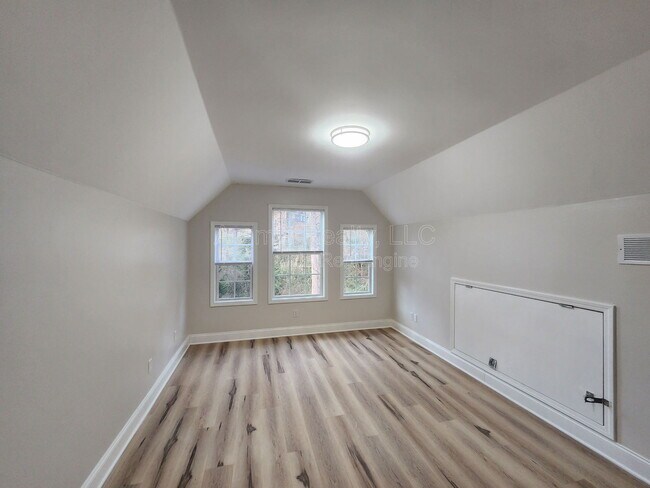 Building Photo - 75 Johnson Rd NW