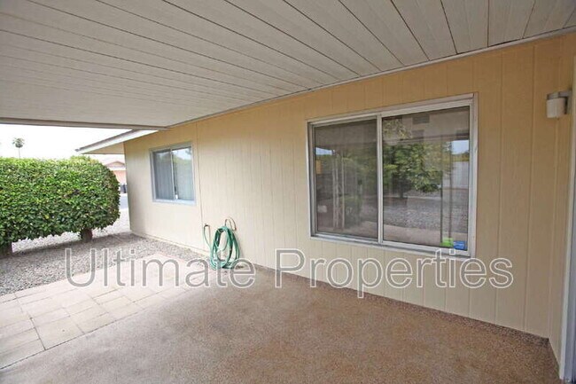 Building Photo - 9859 W Emberwood Dr