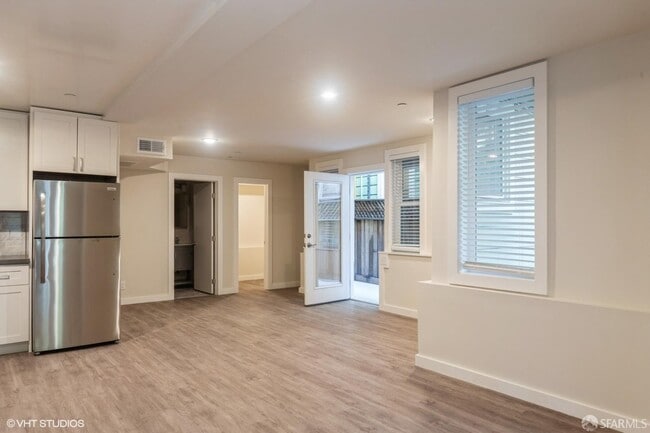 Building Photo - 2888 Folsom St