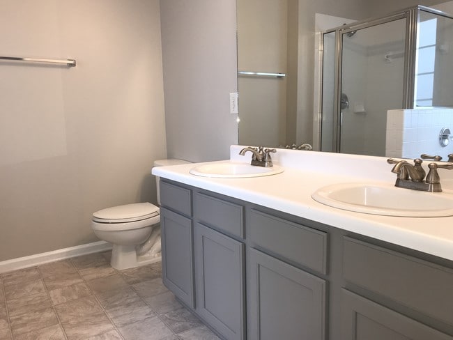 Building Photo - 219 Fox Creek Blvd