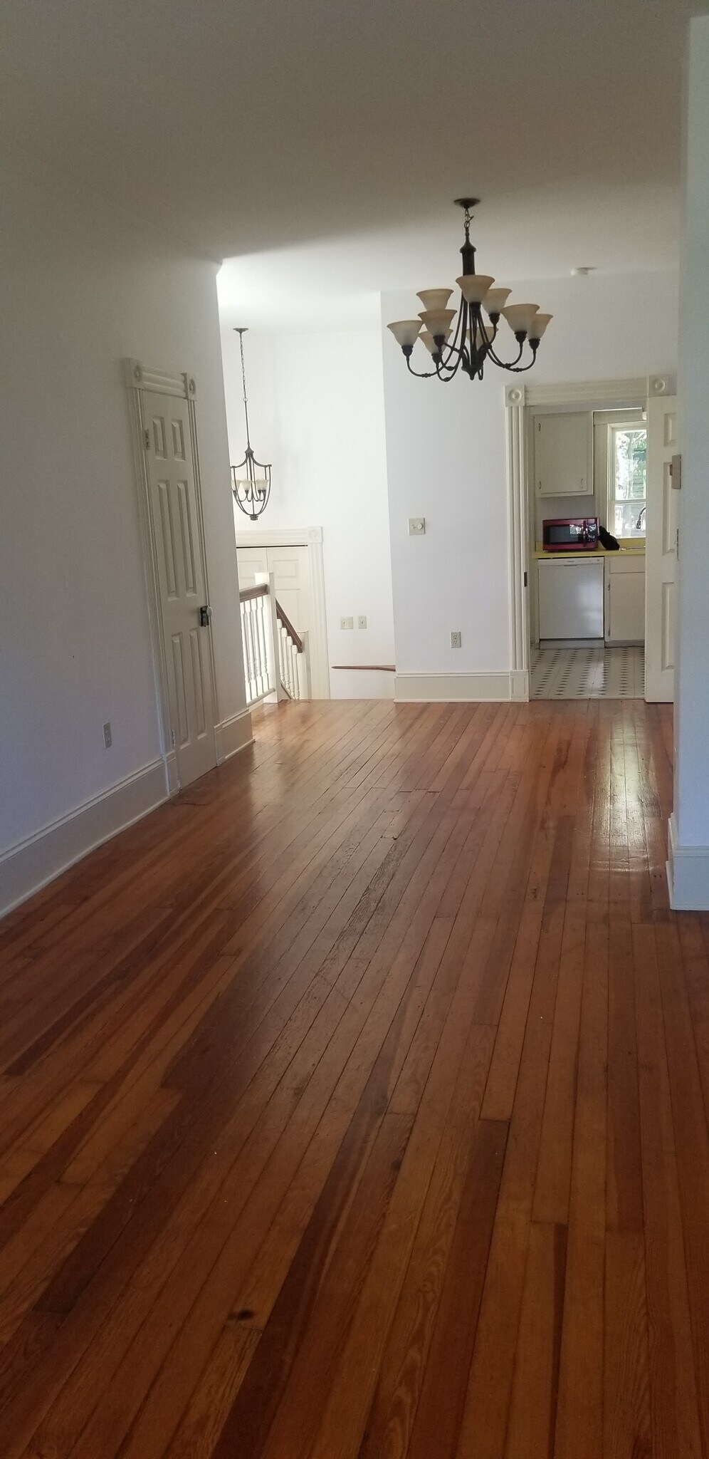 Building Photo - 125 Peyton St