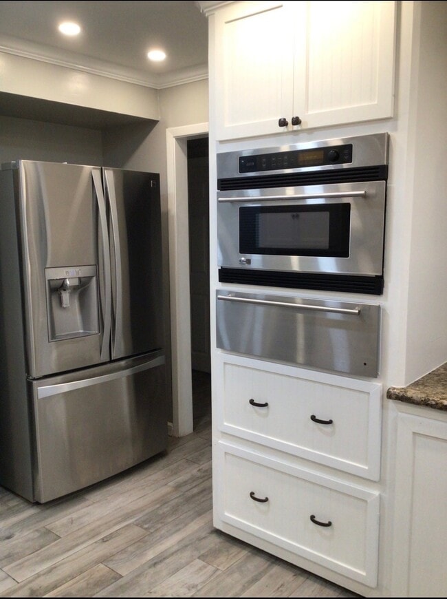 Building Photo - 15447 Avenue C