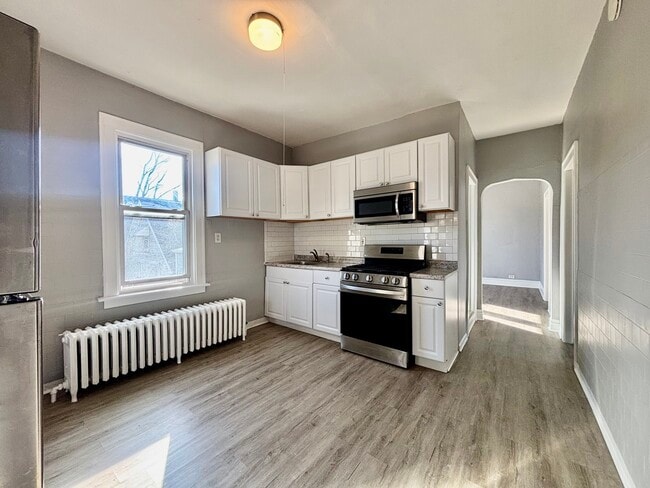 Building Photo - 9737 S Ave N