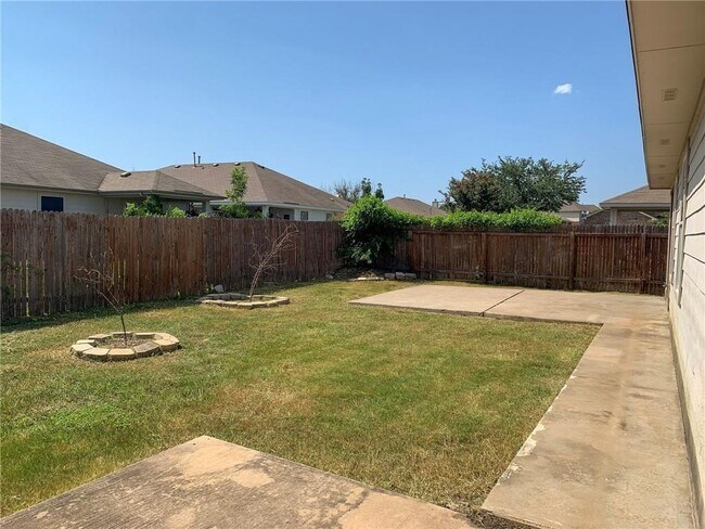 Building Photo - 1482 Rainbow Parke Dr
