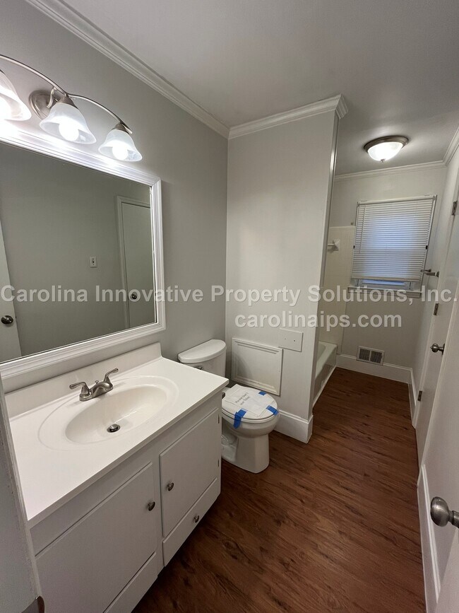 Building Photo - 7622 Helmdale Ave