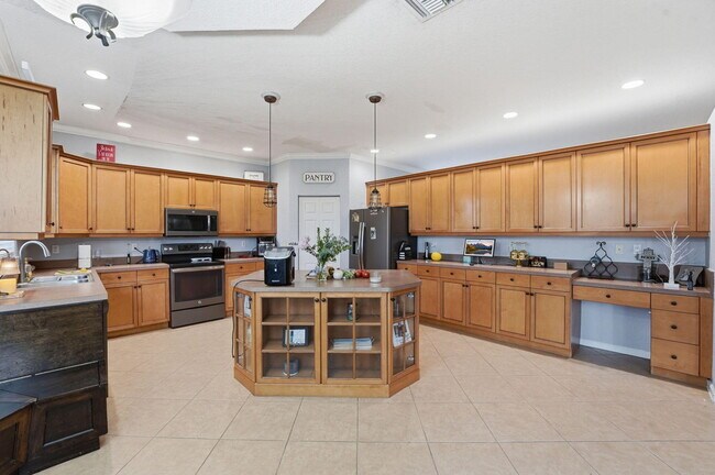 Building Photo - 2753 Misty Oaks Cir