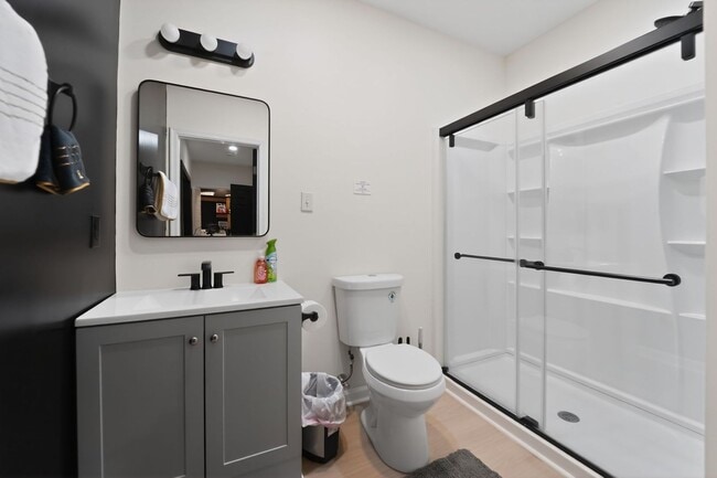 Building Photo - Private Basement Apartment for Rent!