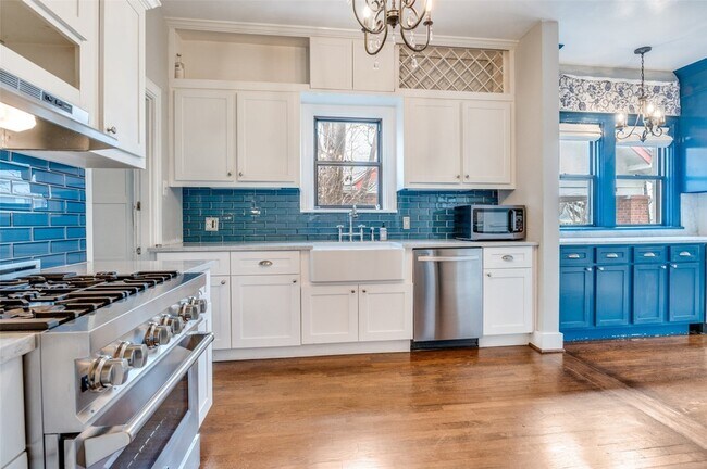 Building Photo - 5146 Goodwin Ave