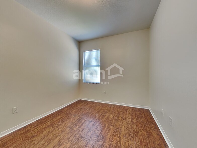 Building Photo - 4553 Marchmont Blvd