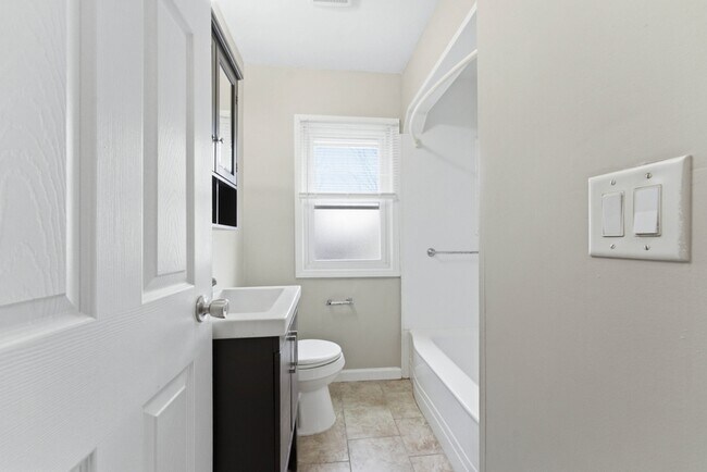 Building Photo - 4669 17th St