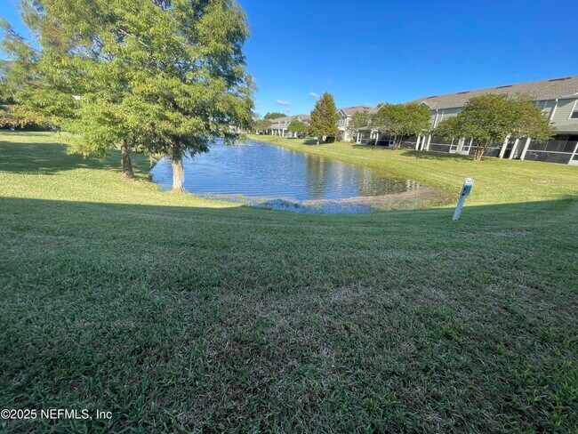 Building Photo - 6937 Woody Vine Dr