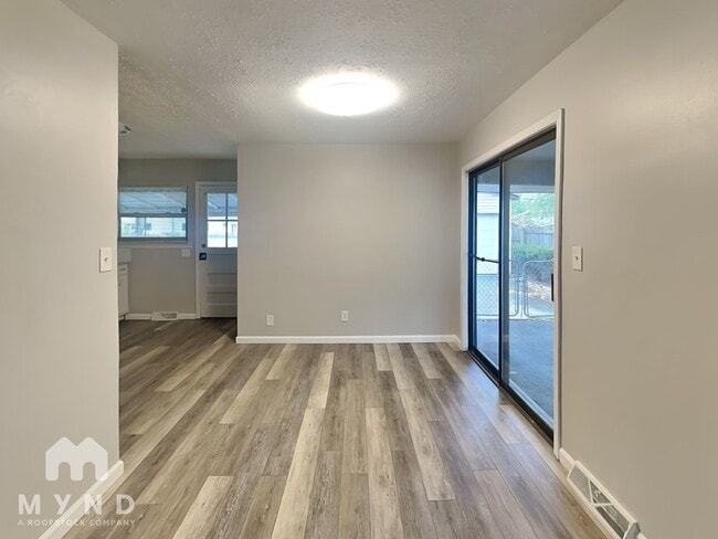 Building Photo - 4957 Betsy Dr