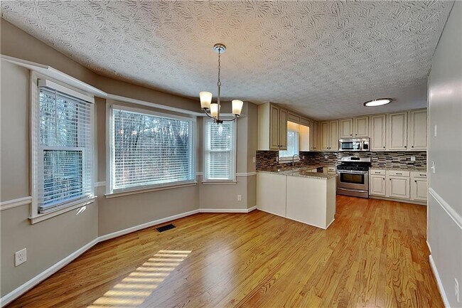 Building Photo - 1035 Atherton Ln