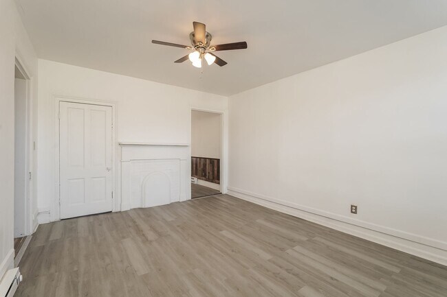 Building Photo - Quaint 2 bedroom located in historic Augusta!