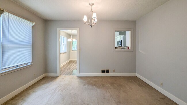 Building Photo - 3 Bedroom Home Preleasing for August 2026! Short Walk from Ball State's Campus! Updated & Spaciou...