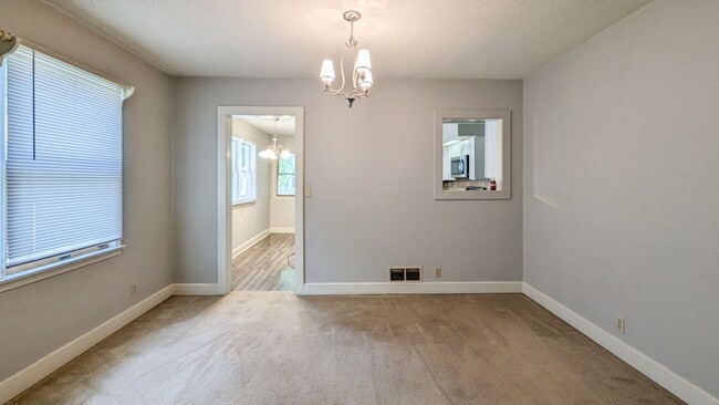 Building Photo - Short Walk from Ball State's Campus! Updated & Spacious home!