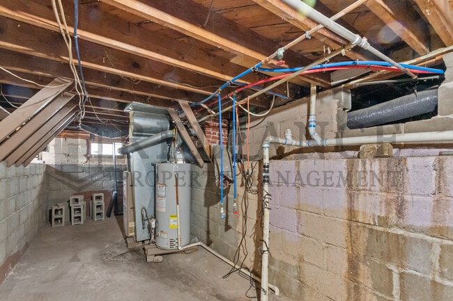 Building Photo - 1228 S Lulu St