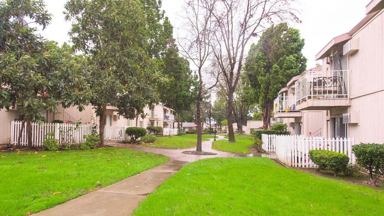 Village Green Apartments San Jose