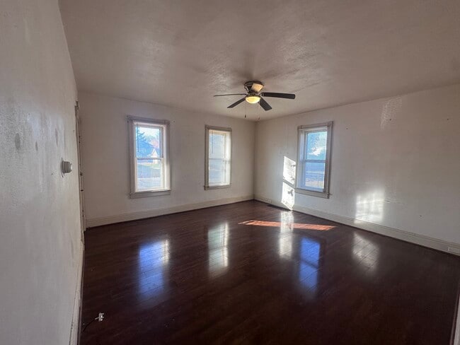 Building Photo - 315 N 2nd Ave