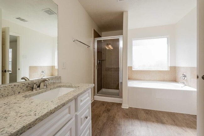 Building Photo - 922 Doubletree Glen Dr