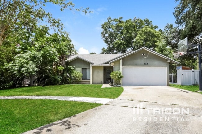 Primary Photo - 328 Sir Lawrence Dr