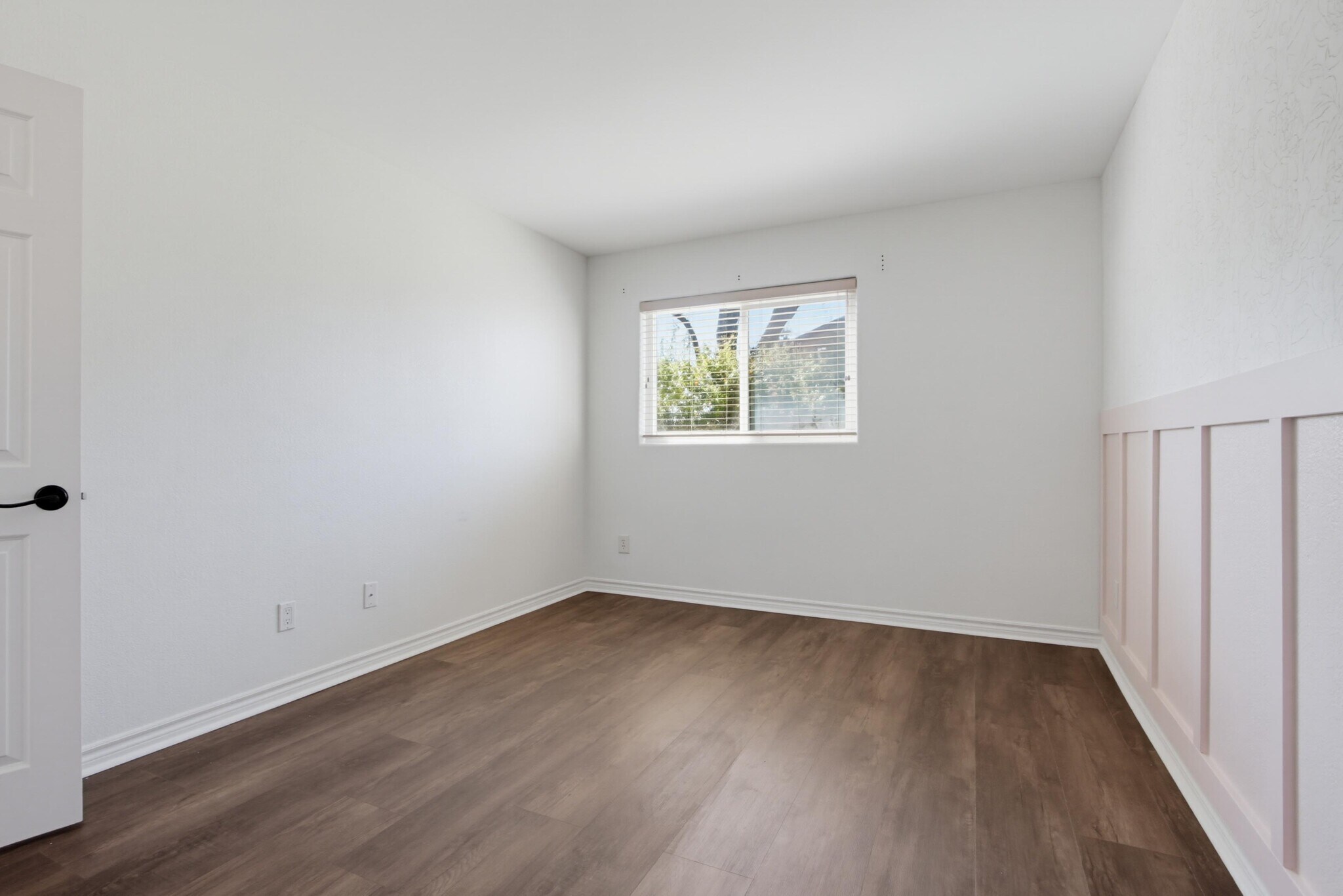 Building Photo - 5046 Los Morros Way