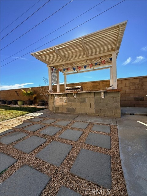 Building Photo - 14115 Desert Rose St