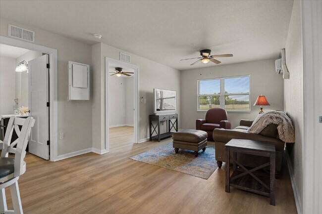 Building Photo - 260 Spanish Moss Cir