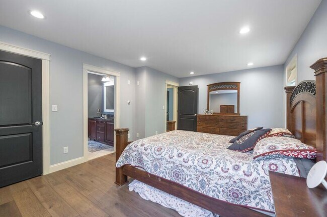 Building Photo - 398 Sam Allen Rd