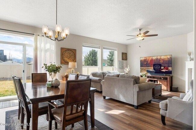 Building Photo - Spacious 4BR + Loft Home in Desirable North Place Community — Post Falls