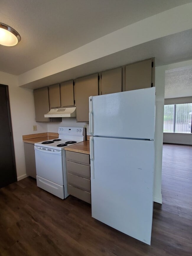 Building Photo - 1004 S Zillah Ct