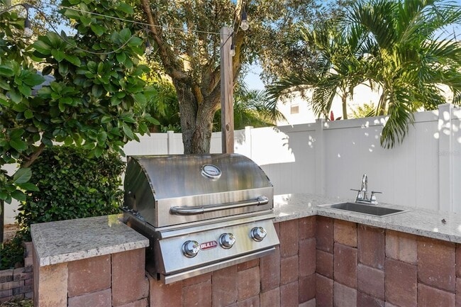 Building Photo - 10063 Baywater Breeze Dr