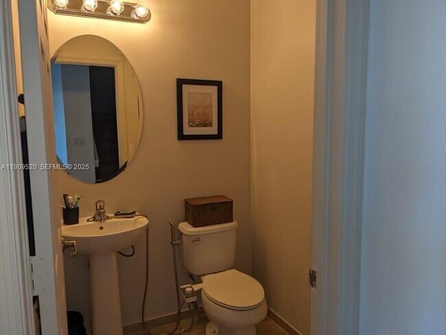 Building Photo - 4236 SW 164th Ct