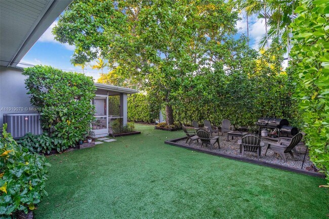 Building Photo - 333 Linwood Dr