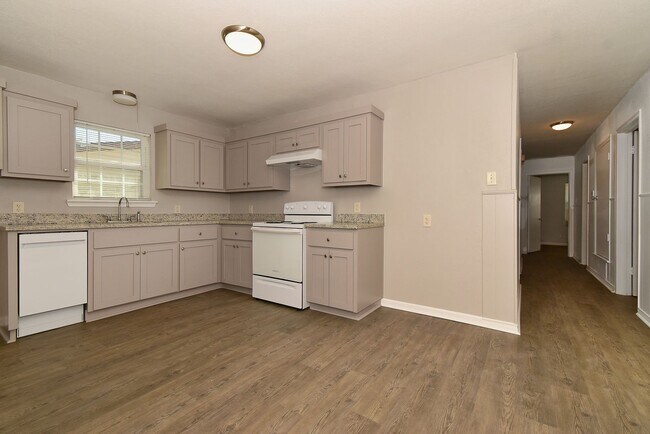 Building Photo - 50003 Del Ra Dr