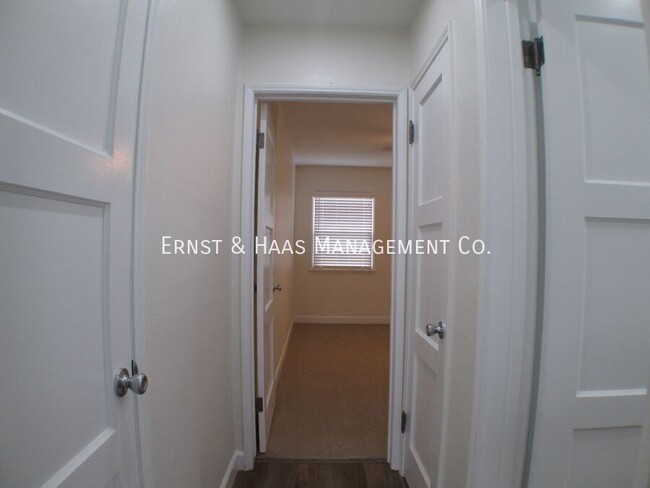 Building Photo - 4531 N Banner Dr